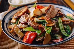 Pork with Mixed Vegetables 什菜肉