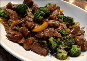 Broccoli in Brown Sauce with Beef