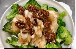 Jumbo Shrimp With Walnut And Broccoli In Mayonnaise