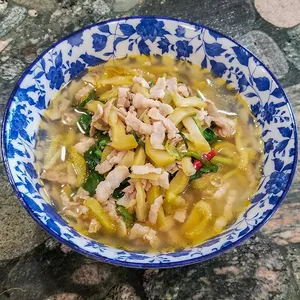 Shredded Pork and Preserved Szechuan Pickle Noodles in Soup