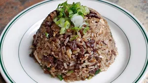 Bulgogi Black Garlic Fried Rice 烤肉黑蒜炒饭 불고기블랙볶음밥