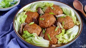 Braised Lion's Head Meatball with Vegetables