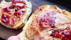 Bagel With Jelly