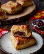 Red Bean Puffs (4pc)