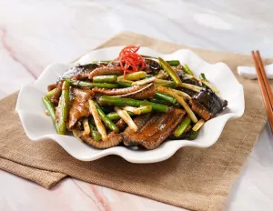 Shredded Sea Eels with Yellow Chives 韭黃鱔絲