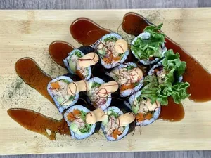 Spicy Jackfruit Crab Roll