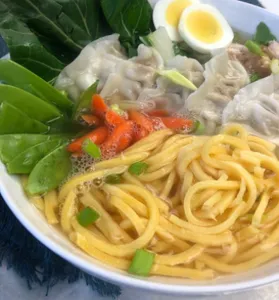 Noodles with Steamed Meat Dumpling