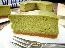 Green tea cheesecake