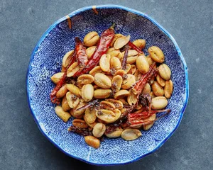 Fried Peanuts 香酥炸花生