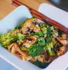 Vegan Drunken Noodles With Vegetables