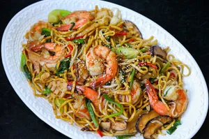 Seafood Chow Mein