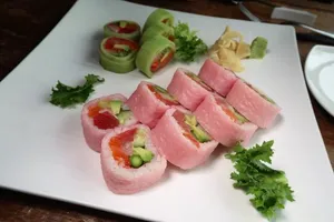 Salmon Naruto Roll
