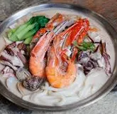White Seafood Soup W.korean Gnocchi 韩国糕海鲜汤 수제비백짬뽕