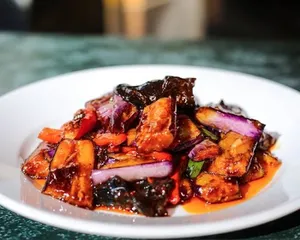 Sauteed Eggplant W. Garlic &Chili Sauce鱼香茄子