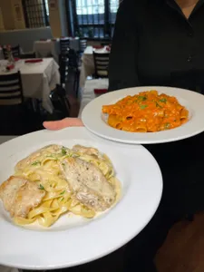 Fettuccine Alfredo E Pollo