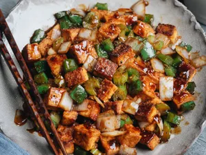 Sauteed Cured Firm Tofu W. Spicy Green Pepper