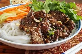 Grilled Pork Chop With Rice Vermicelli (Dry)