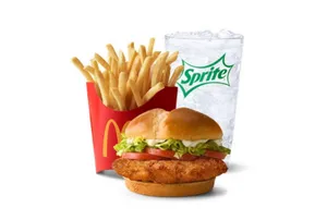 Deluxe Crispy Chicken Sandwich Combo Meal