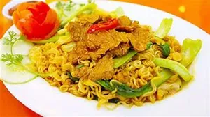Sauteed Beef & Vegetables With Egg Noodles