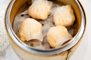 House Crystal Shrimp Dumplings 牡丹蝦餃皇
