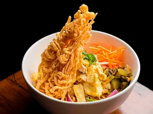 KHAO SOI CHICKEN