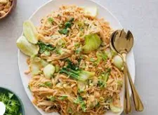 VEGETARIAN PAD THAI