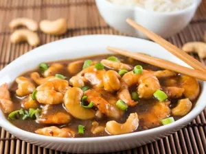 Shrimp with Cashew Nuts. 腰果虾