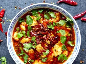 Sliced Fish With Boiling Oil Soup