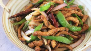 Hot Peppers with Shredded Pork Stomach