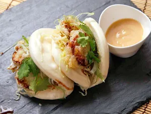 Steamed Buns With Crab Powder
