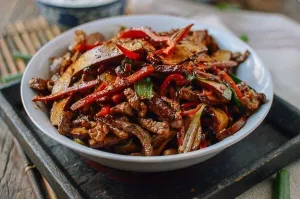 Sautéed Shredded Pork with Dry Tofu 香幹肉絲