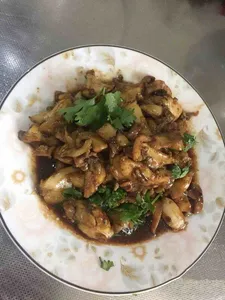 Sauteed Sliced Conch With Ginger And Scallion