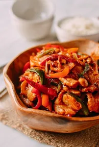 Stir Fried Chicken With Spice Roasted Chili