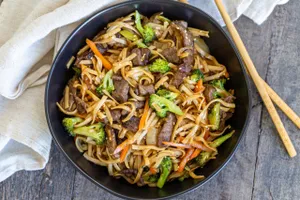 Beef Lo Mein 牛捞面