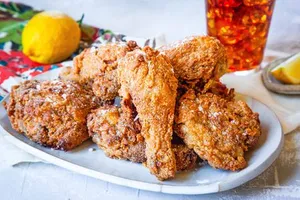 Fried Chicken With 2 Sides Lunch