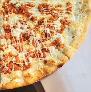 Artistic Pizza's Buffalo Chicken Pie