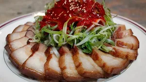 Braised Pork Belly 韩式腌五花肉 보쌈과족발사이