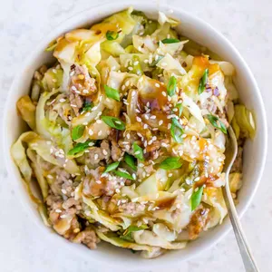 Braised Cabbage with Dried Shredded Pork