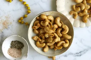 Cashew Nut And Shredded Squad With Salt And Pepper