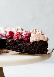 FLOUR-LESS CHOCOLATE CAKE