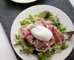 PROSCIUTTO & BURRATA