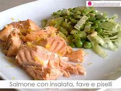 Filetto di salmone con piselli e fave