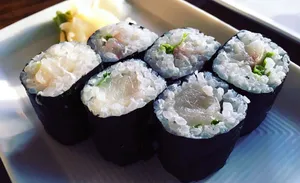 Yellowtail Scallion Roll