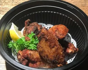Fried Chicken Wings And Legs (鶏の唐揚げ) (5Pcs)