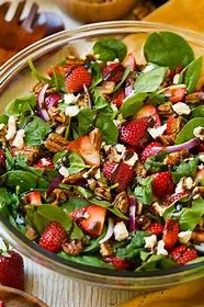 Spinach, Strawberry & Walnut Salad