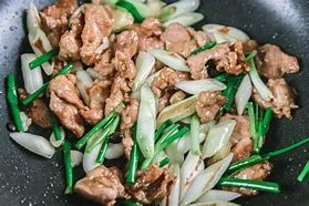 Pork with Scallions
