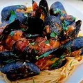 Kaffir Lime Lemongrass Turmeric Mussels