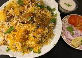 Bombay Chicken Biryani Entree