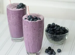 Blueberries Milk Shake Medium Size
