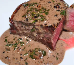 STEAK AU POIVRE